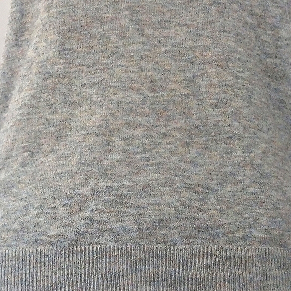 5 for$25 Gray Women's Knit Tank Top Sz Med Says M/L/xl Would Fit - Picture 3 of 6